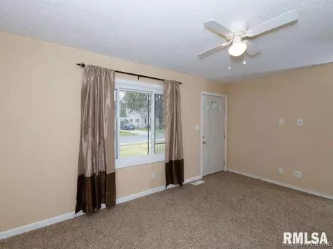 5 Lilac Ln, Springfield, IL 62702 photo 3