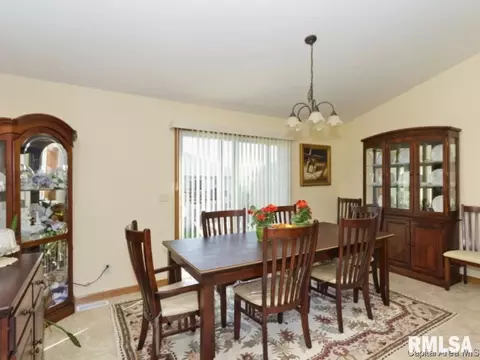 2904 Sandy, Springfield, IL 62711 photo 17