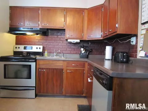 2540 S 8th St, Springfield, IL 62703 photo 9