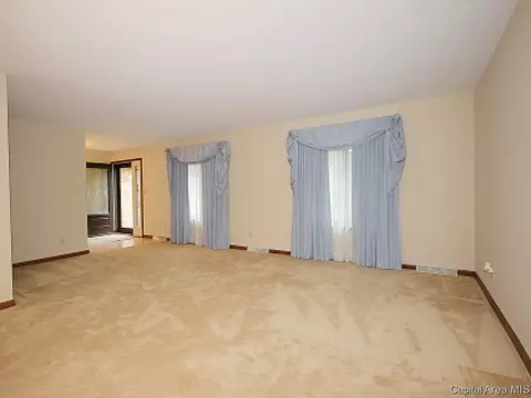 1320 Weston Pt, Springfield, IL 62704 photo 4