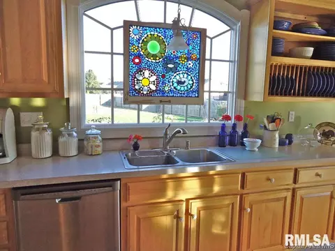 1104 Bridle Path Ln, Springfield, IL 62712 photo 3