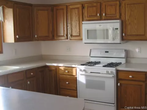 2304 Mascouten Dr, Springfield, IL 62702 photo 7