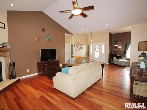 5101 Mountain View Dr, Springfield, IL 62711 photo 2