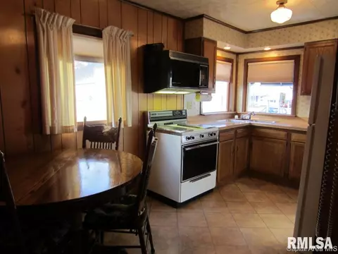 57 Belle Pl, Springfield, IL 62704 photo 4