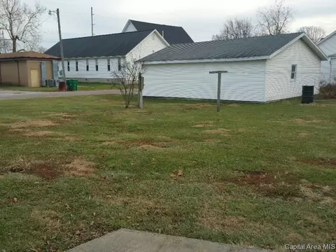 103 W State, Modesto, IL 62667 photo 3