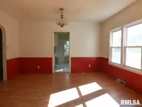 2448 S 5th Street St, Springfield, IL 62703 photo 4