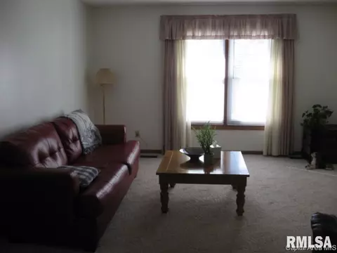 5278 Coleman St, Springfield, IL 62703 photo 4