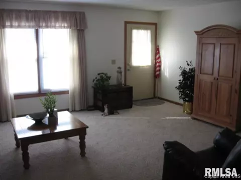 5278 Coleman St, Springfield, IL 62703 photo 2