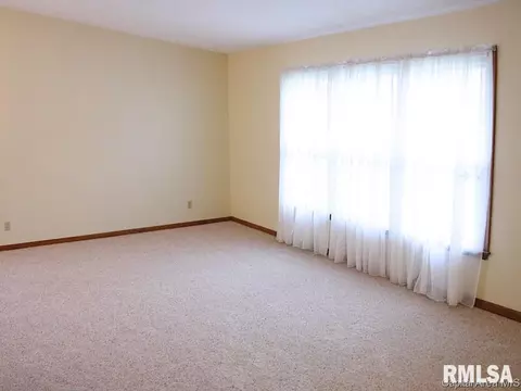 23 Sarah Ave, Springfield, IL 62703 photo 2