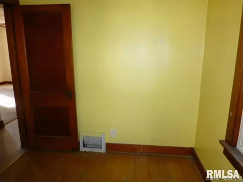 413 E Iles Ave, Springfield, IL 62703 photo 12