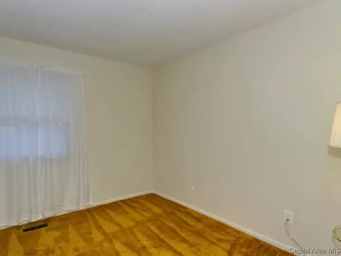 2909 Bennington Dr, Springfield, IL 62704 photo 6