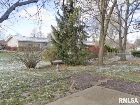 2909 Bennington Dr, Springfield, IL 62704 photo 11