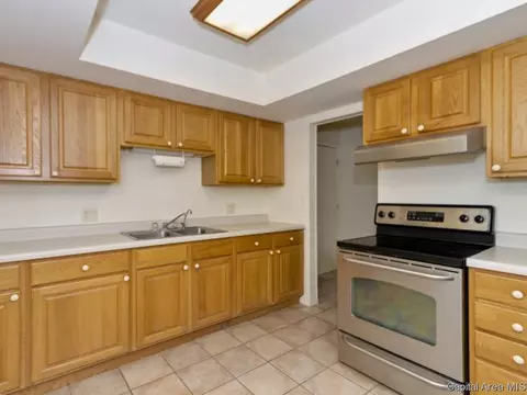 4213 Spaulding Orchard Rd, Springfield, IL 62711 photo 9