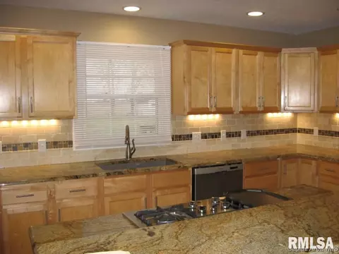 30 Longview, Springfield, IL 62712 photo 3