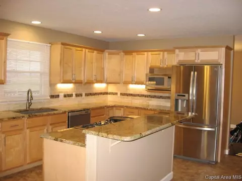 30 Longview, Springfield, IL 62712 photo 8