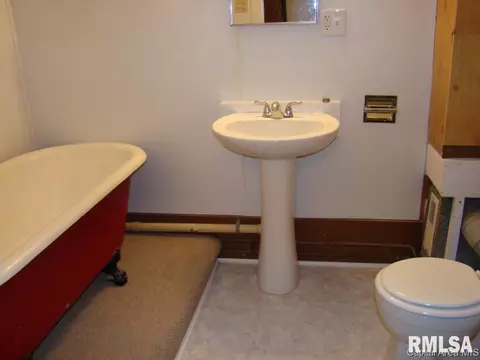 2445 S 10th St, Springfield, IL 62703 photo 11