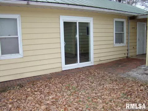 2445 S 10th St, Springfield, IL 62703 photo 2