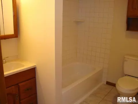2432 S 10th St, Springfield, IL 62703 photo 8