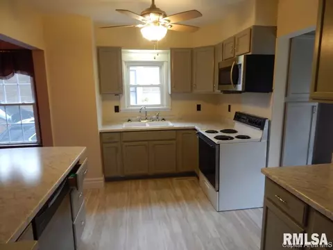 1508 S 2nd, Springfield, IL 62703 photo 3