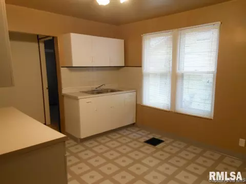 2828 S 12th, Springfield, IL 62703 photo 7