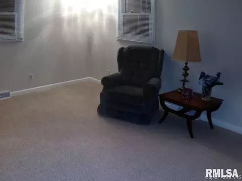 2400 Eastview Dr, Springfield, IL 62702 photo 12