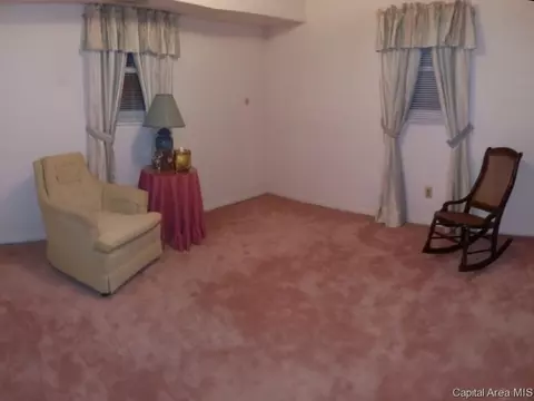 2400 Eastview Dr, Springfield, IL 62702 photo 9