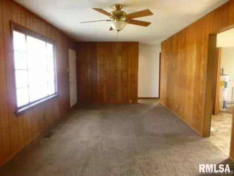 4315 E Cantrell Street St, Decatur, IL 62521 photo 4