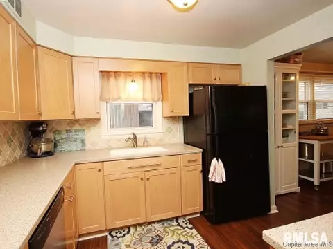 17 Kirkley Ln, Springfield, IL 62704 photo 8