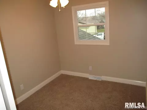 2112 Skipton Rd, Springfield, IL 62702 photo 10