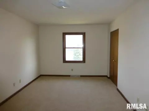 2405 Wembly Rd, Springfield, IL 62703 photo 6