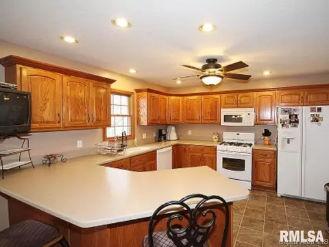 2012 Appleton, Springfield, IL 62711 photo 5