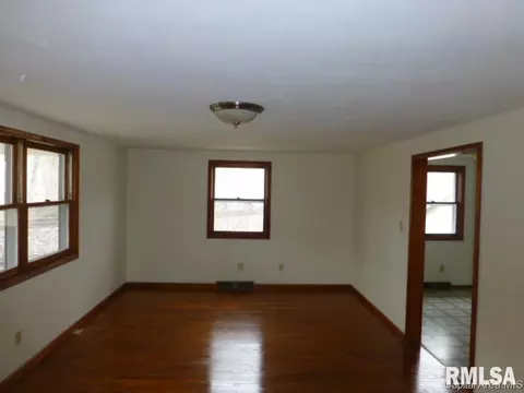 2407 S 5th Street St, Springfield, IL 62703 photo 4