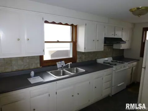 2407 S 5th Street St, Springfield, IL 62703 photo 6