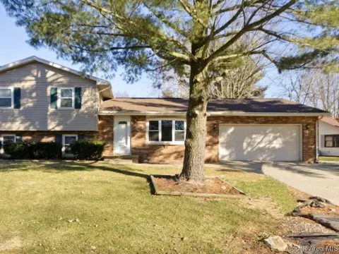 512 Vanderbilt Dr, Sherman, IL 62684 photo 22