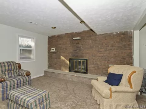 512 Vanderbilt Dr, Sherman, IL 62684 photo 17
