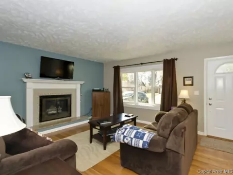 512 Vanderbilt Dr, Sherman, IL 62684 photo 29