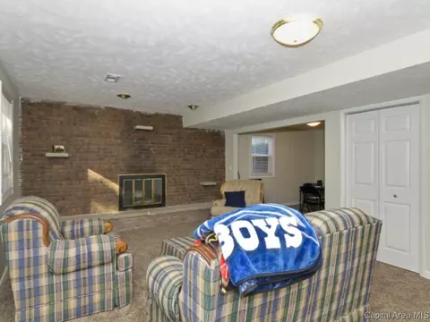 512 Vanderbilt Dr, Sherman, IL 62684 photo 16