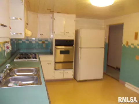 3250 Elm, Springfield, IL 62702 photo 12