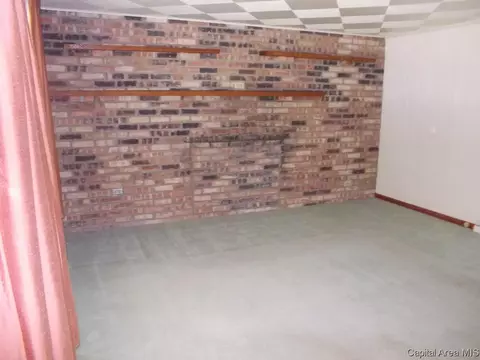3250 Elm, Springfield, IL 62702 photo 4