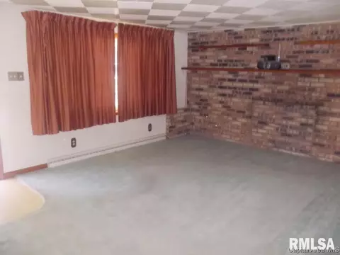 3250 Elm, Springfield, IL 62702 photo 2