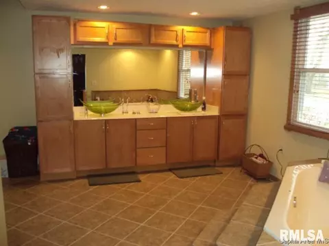 3360 Carman St, Springfield, IL 62703 photo 10