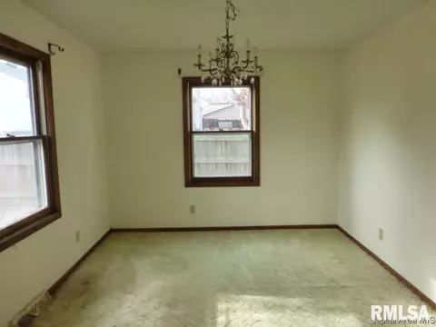 2225 Croydon Dr, Springfield, IL 62703 photo 3