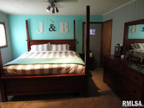 1057 N 1st St, Springfield, IL 62702 photo 7