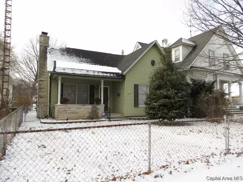 1057 N 1st St, Springfield, IL 62702 photo 1