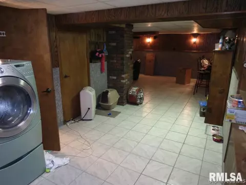 1057 N 1st St, Springfield, IL 62702 photo 10