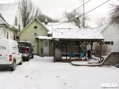 1057 N 1st St, Springfield, IL 62702 photo 17