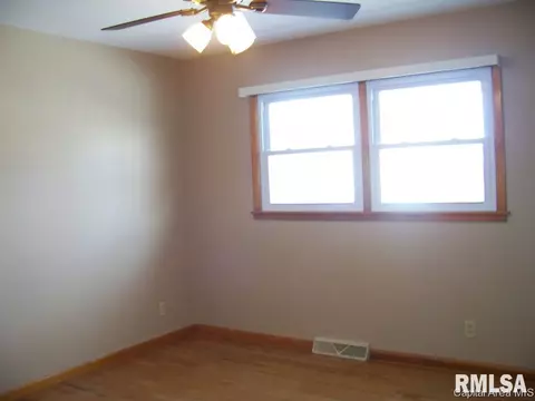 2109 Kaskaskia, Springfield, IL 62702 photo 14