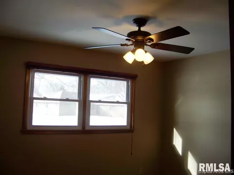 2109 Kaskaskia, Springfield, IL 62702 photo 13