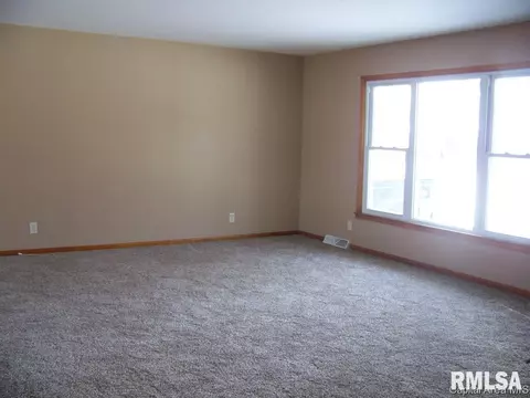 2109 Kaskaskia, Springfield, IL 62702 photo 2