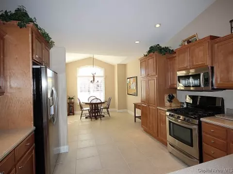 2313 Silver Stone Ct, Springfield, IL 62704 photo 7